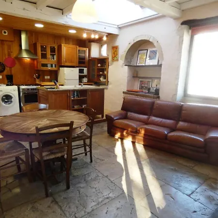 Le Du Barbe Semesterbostad